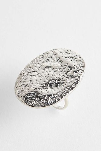 Bague ovale martelée en taille: Medium/Large - Silence + Noise - Modalova