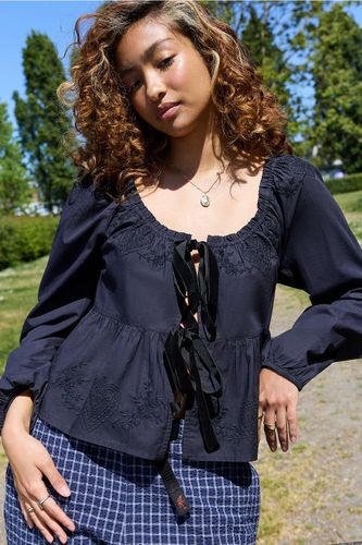 Blouse à nouer en velours Hudson en taille: TTP - Kimchi Blue - Modalova
