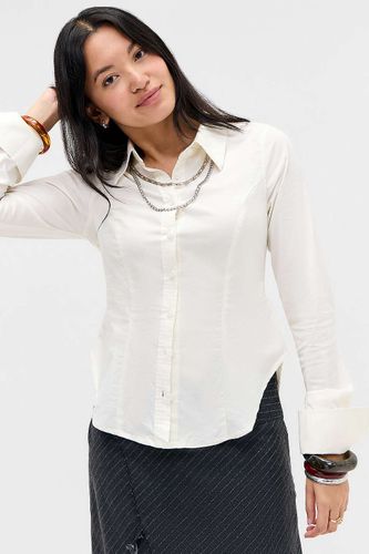 Chemise UO Leilani par en taille: Medium - Urban Outfitters - Modalova