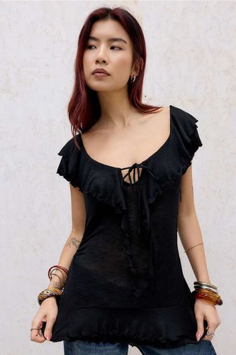 Haut à volants UO Bella par en taille: Medium - Urban Outfitters - Modalova