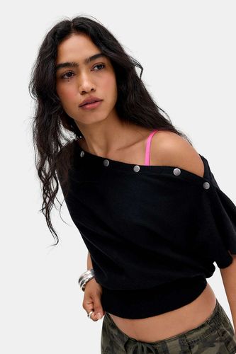 Haut manches chauve-souris courtes à boutons pression UO par en taille: Small - Urban Outfitters - Modalova
