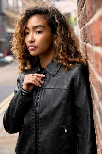 Veste en simili cuir ajustée Sally en taille: XS - Silence + Noise - Modalova