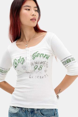 T-shirt graphique Henley à appliqué manches 3/4 en taille: Small - BDG - Modalova