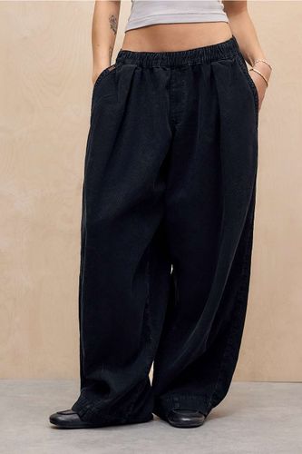 Pantalon large en velours côtelé Bobbi en taille: XS - BDG - Modalova