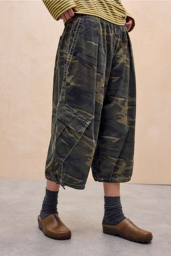 Pantalons Dallas Camo Crop en taille: XS - BDG - Modalova