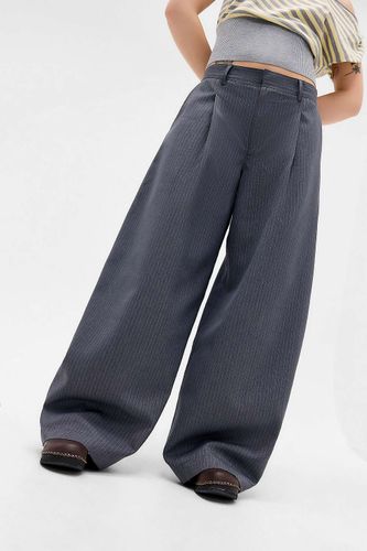 Pantalon Cocoon UO Noa par en taille: Large - Urban Outfitters - Modalova
