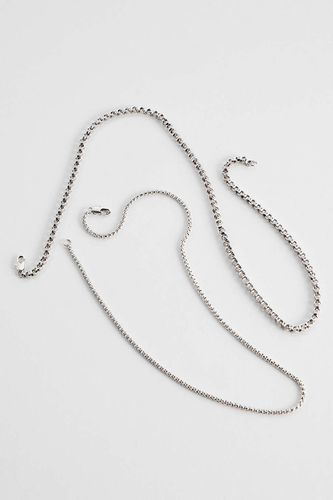 Collier multicouche à chaîne simple UO par en taille: TAILLE UNIQUE - Urban Outfitters - Modalova
