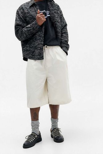 Short bouffant Mist UO Exclusive en taille: Small - Oakley - Modalova