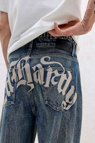 Jean brodé à panneaux bleus exclusif UO en taille: 30 l 30 L - Ed Hardy - Modalova