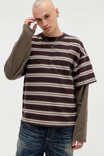 T-shirt marron à rayures double couche en taille: Medium - BDG - Modalova