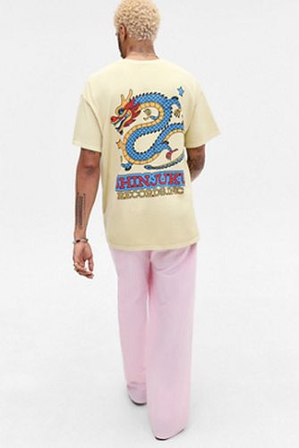 T-shirt UO Ecru Shijuku par en taille: TTP - Urban Outfitters - Modalova