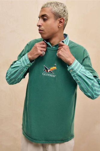 T-shirt graphique vert Guinness UO par en taille: Small - Urban Outfitters - Modalova