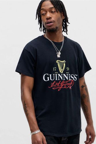 T-shirt graphique UO Guinness par taille: XS - Urban Outfitters - Modalova