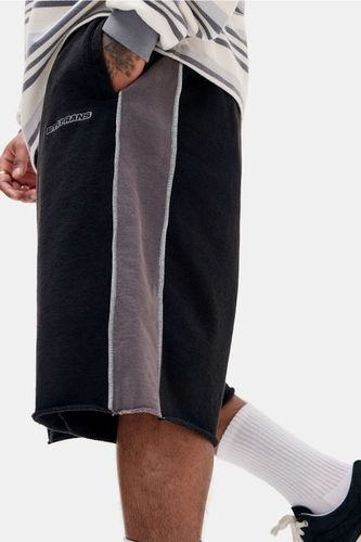Iets frans. Shorts en jean noirs à panneau Harri et ourlet brut en taille: Small - iets frans... - Modalova