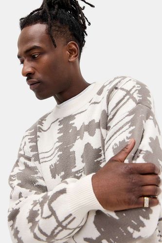 Pull tricoté à col rond à motifs écru UO par en taille: Large - Urban Outfitters - Modalova