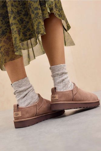 Bottes Classiques Micro Rocky Oak en taille: UK 5 / EU 38 - UGG - Modalova