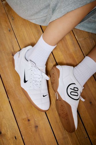 Baskets T90 blanches en taille: UK 5 - Nike - Modalova