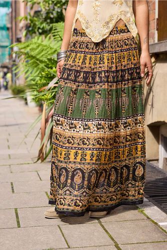 Crinkle Print Maxi Skirt en taille: XS/Small - Archive At UO - Modalova