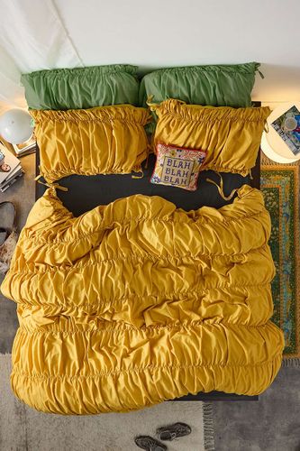 Ensemble de couette froncée par en taille: Double - Urban Outfitters - Modalova