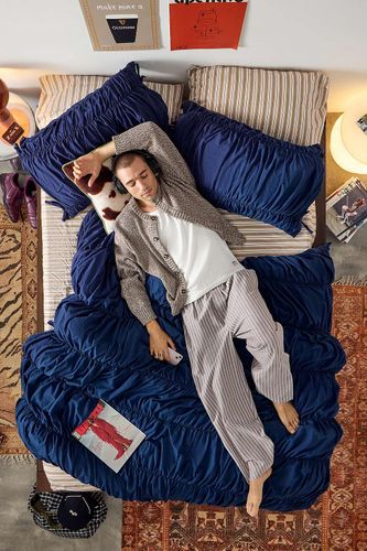 Ensemble de couette froncée par en taille: Double - Urban Outfitters - Modalova