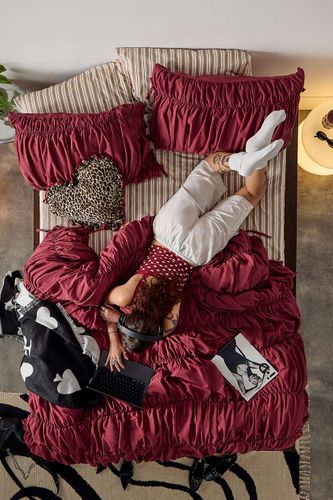 Ensemble de couette froncée par taille: King - Urban Outfitters - Modalova