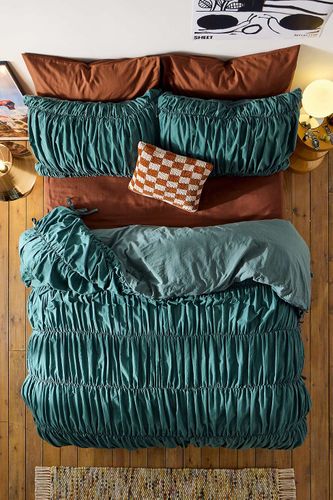 Ensemble de couette froncée par en taille: King - Urban Outfitters - Modalova