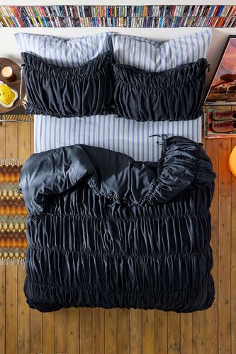 Ensemble de couette froncée par en taille: Double - Urban Outfitters - Modalova