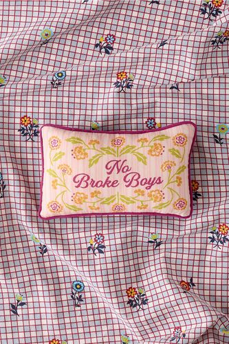 Mini coussin No Broke Boys par en taille: TAILLE UNIQUE - Urban Outfitters - Modalova