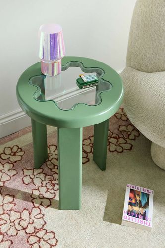 Table d'appoint en verre ondulé par en Green taille: TAILLE UNIQUE - Urban Outfitters - Modalova