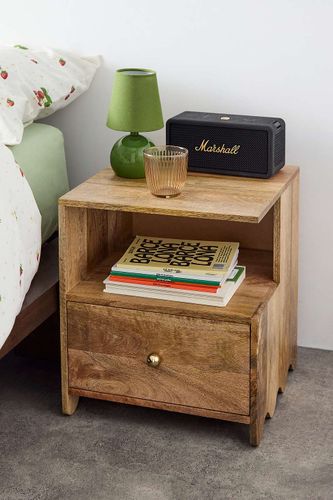 Table de chevet festonnée par en Natural taille: TAILLE UNIQUE - Urban Outfitters - Modalova