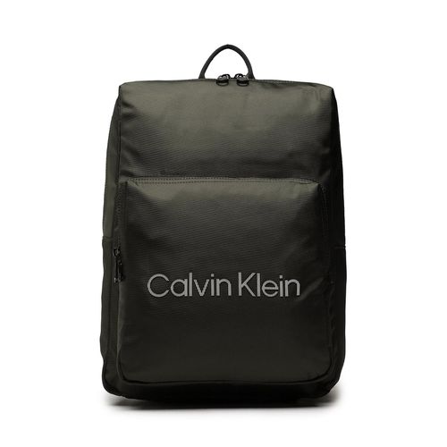 Sac à dos Calvin Klein Ck Must Squared Campus Bp Rtw K50K510004 Dark Olive MRZ - Chaussures.fr - Modalova