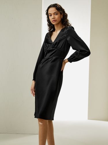 Robe cintrée en soie à col en V - LILYSILK - Modalova