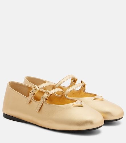 Ballerines Mary Jane en cuir métallisé - Prada - Modalova