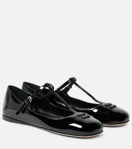 Ballerines en cuir verni à logo - Miu Miu - Modalova