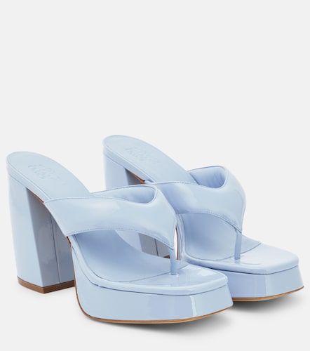 Mules à plateau en cuir verni - Gia Borghini - Modalova