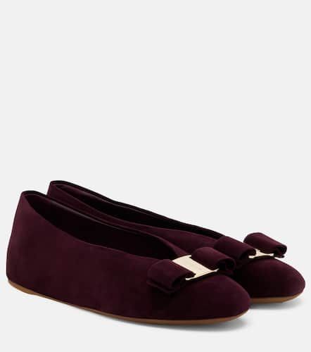 Ferragamo Ballerines Vanna en daim - Ferragamo - Modalova
