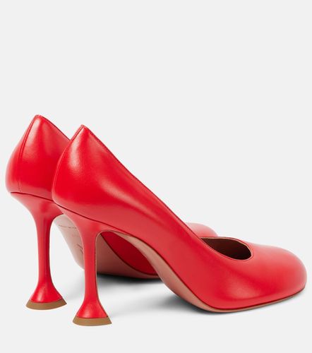 Escarpins Iris 95 en cuir - Amina Muaddi - Modalova