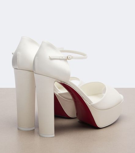 Sandales de mariée Sandaloo 130 à plateforme en crêpe de satin - Christian Louboutin - Modalova