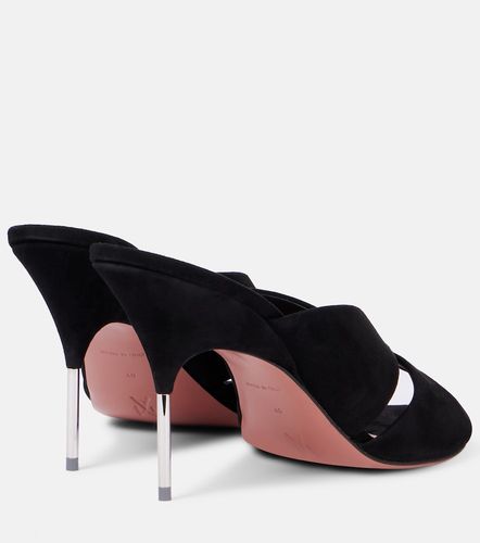 Mules Samantha 95 en daim - Amina Muaddi - Modalova