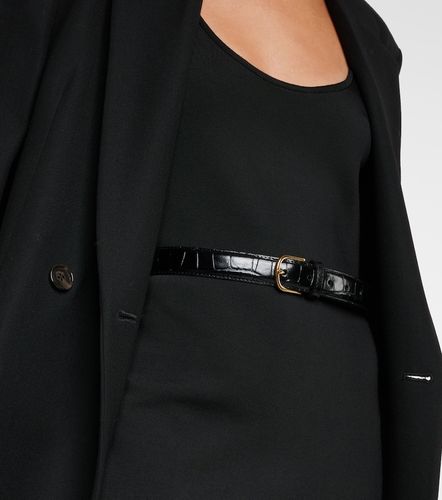 Ceinture fine en cuir façon croco - Toteme - Modalova