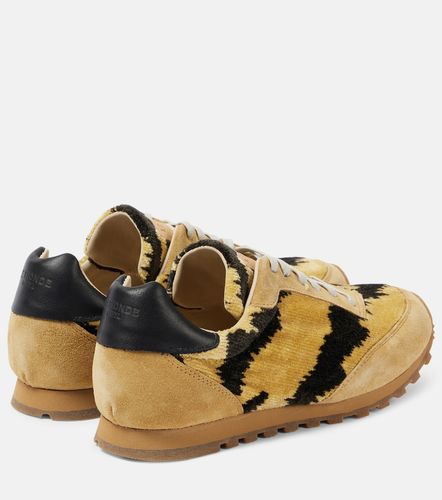Le Monde Béryl Baskets Slim Runner en velours et daim - Le Monde Beryl - Modalova