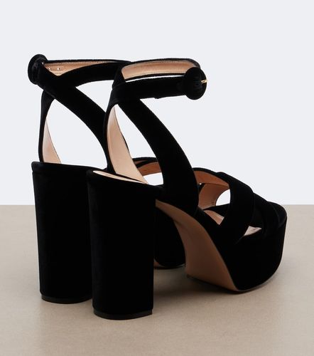 Sandales Sabrina à plateau en velours - Gianvito Rossi - Modalova
