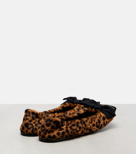 Ballerines en cuir façon poulain - Prada - Modalova
