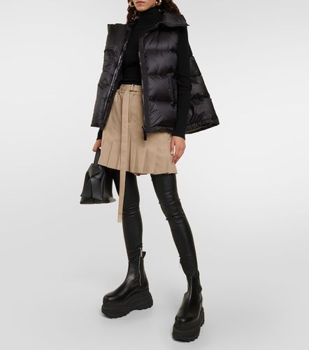 Veste doudoune asymétrique sans manches - Sacai - Modalova