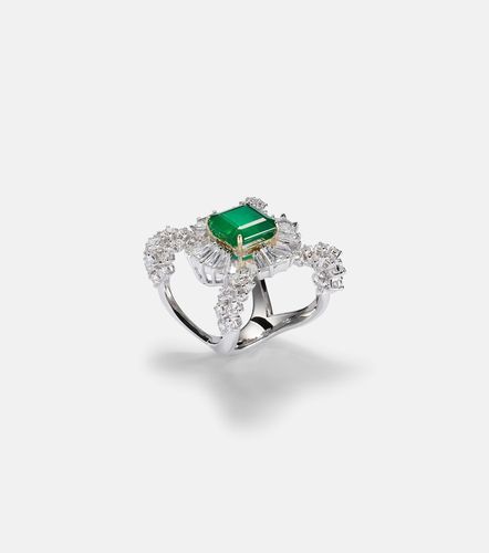 Bague Reign Supreme en or blanc 18 ct, émeraude et diamants - Yeprem - Modalova