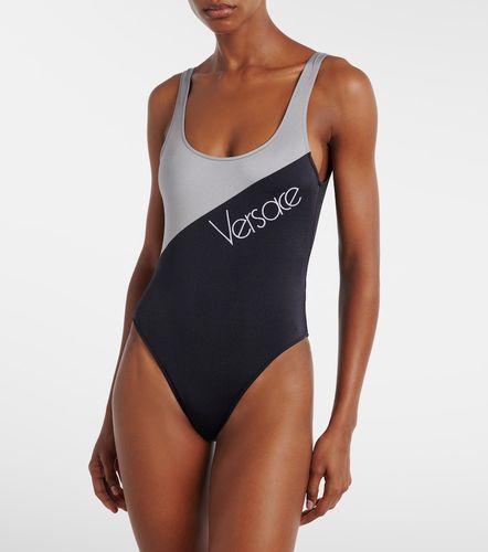 Versace Maillot de bain à logo - Versace - Modalova