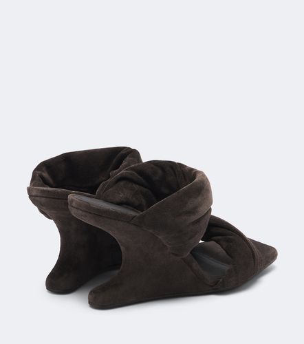 Mules compensées Cantilever en daim - Rick Owens - Modalova