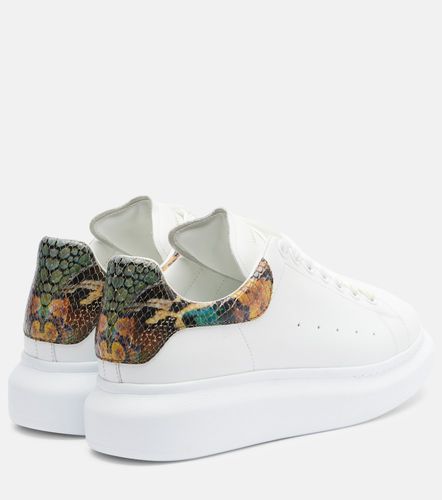 McQueen Baskets oversize en cuir - McQueen - Modalova