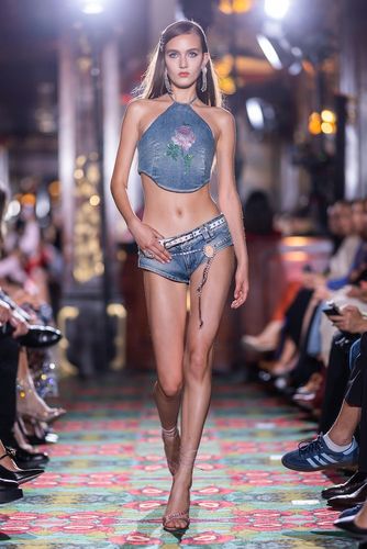 Top raccourci en jean à fleurs - Alessandra Rich - Modalova