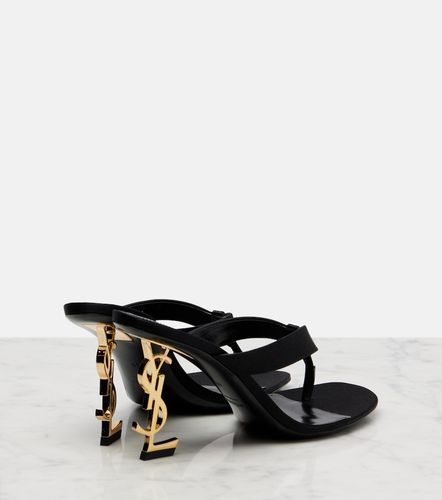 Mules Opyum 85 en crêpe de satin - Saint Laurent - Modalova